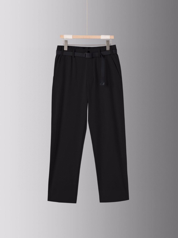  (Arcteryx）始祖鸟2025秋冬一条通勤休闲裤，轻户外与城市机能风融为一体的裤子。甄选用日本东丽