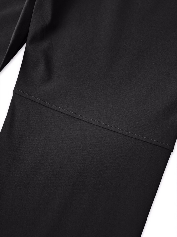  (Arcteryx）始祖鸟2025秋冬一条通勤休闲裤，轻户外与城市机能风融为一体的裤子。甄选用日本东丽