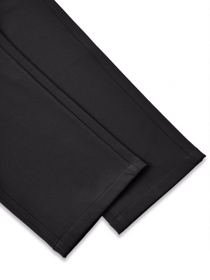  (Arcteryx）始祖鸟2025秋冬一条通勤休闲裤，轻户外与城市机能风融为一体的裤子。甄选用日本东丽