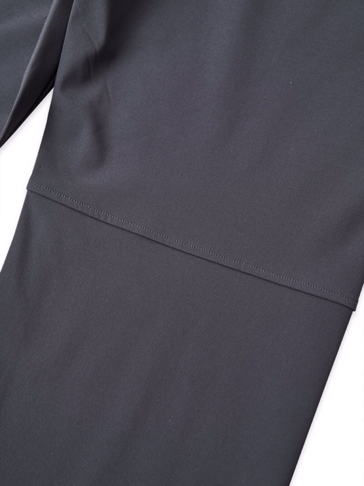  (Arcteryx）始祖鸟2025秋冬一条通勤休闲裤，轻户外与城市机能风融为一体的裤子。甄选用日本东丽