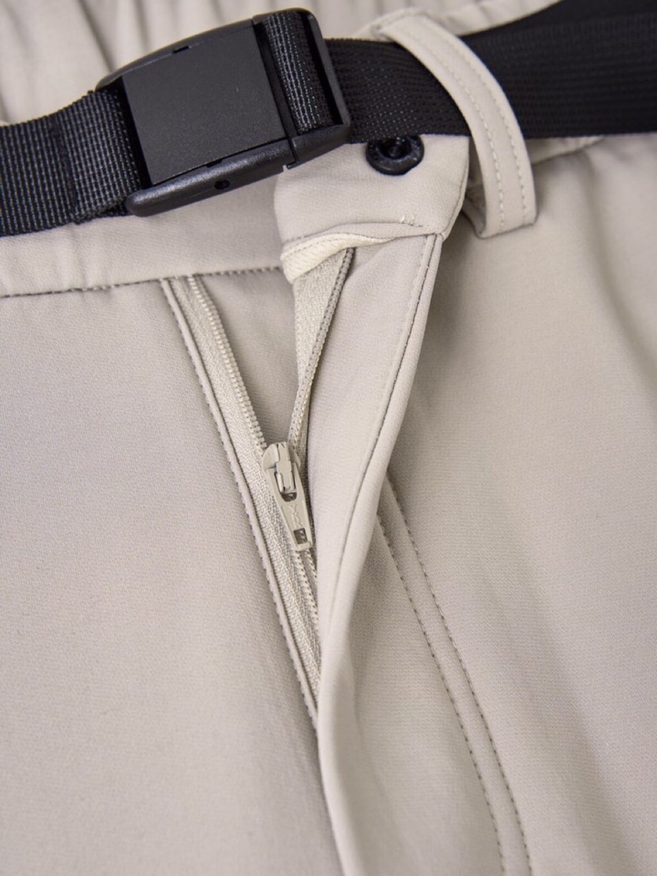  (Arcteryx）始祖鸟2025秋冬一条通勤休闲裤，轻户外与城市机能风融为一体的裤子。甄选用日本东丽