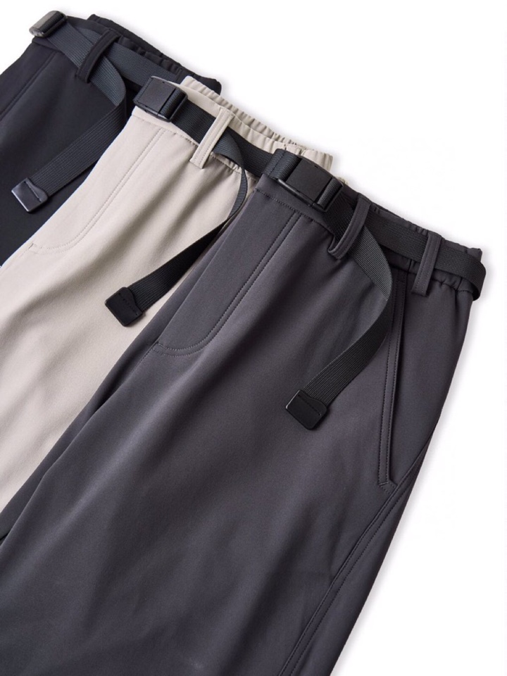  (Arcteryx）始祖鸟2025秋冬一条通勤休闲裤，轻户外与城市机能风融为一体的裤子。甄选用日本东丽