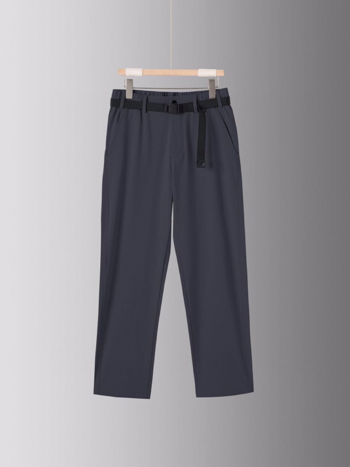  (Arcteryx）始祖鸟2025秋冬一条通勤休闲裤，轻户外与城市机能风融为一体的裤子。甄选用日本东丽