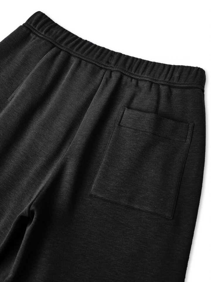  (Arcteryx）始祖鸟2025秋冬街头松弛的日系风休闲裤，注意细节与上身效果，以设计感与细节控吸引