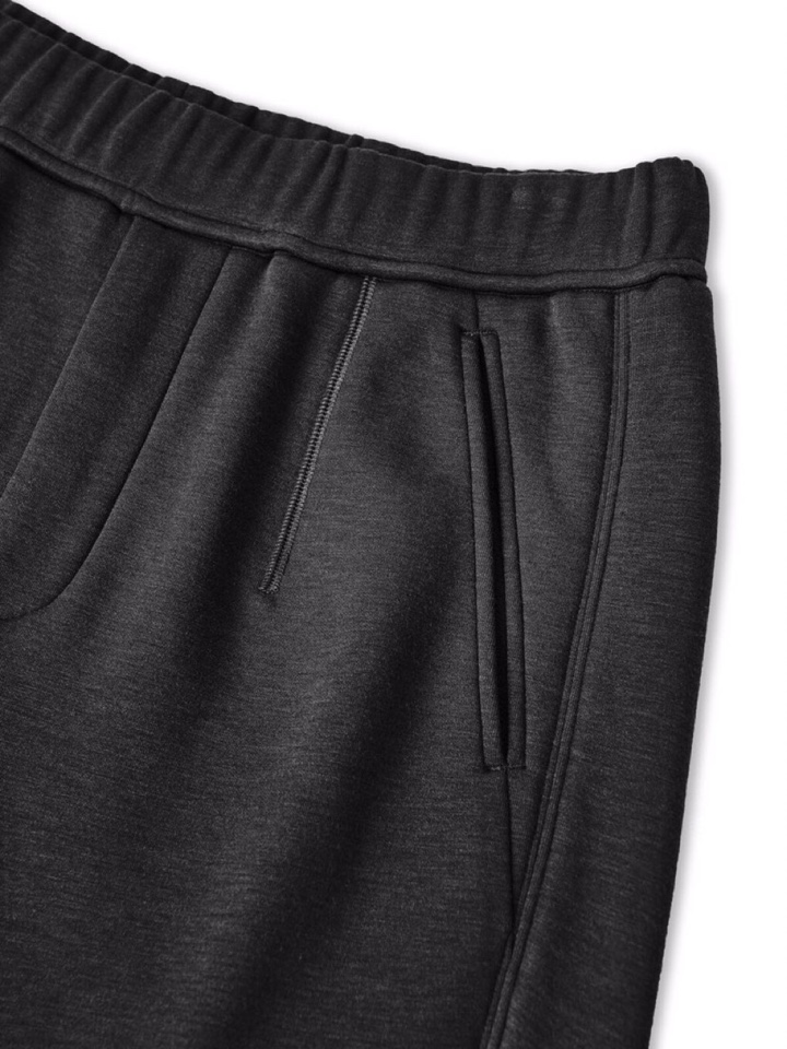  (Arcteryx）始祖鸟2025秋冬街头松弛的日系风休闲裤，注意细节与上身效果，以设计感与细节控吸引