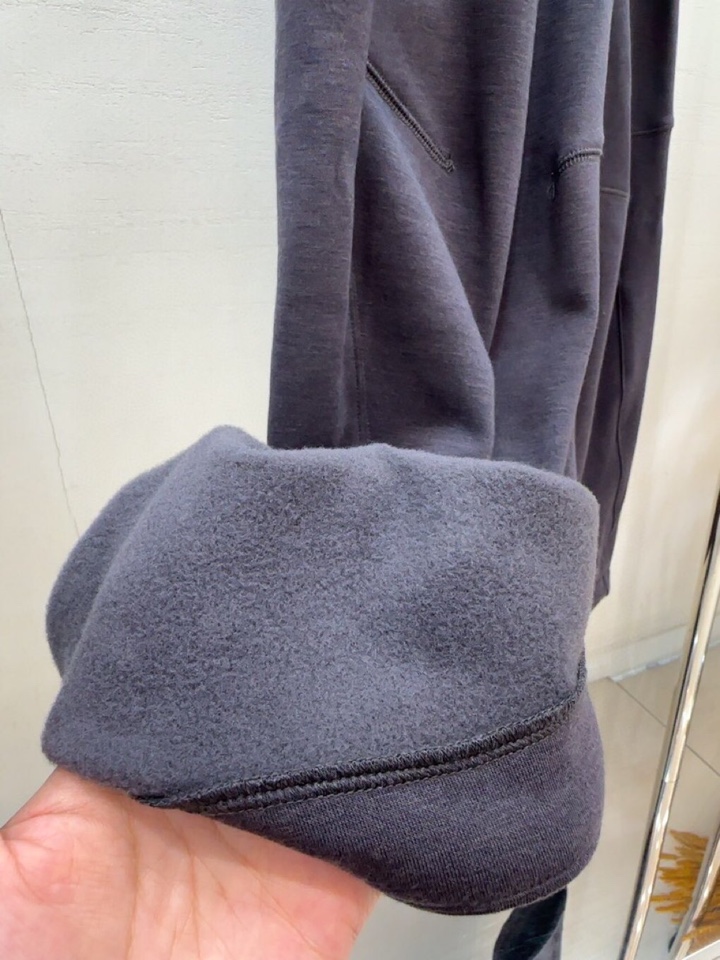  (Arcteryx）始祖鸟2025秋冬STUDIOUS TOKYO日本潮买店。街头松弛的日系风休闲裤，