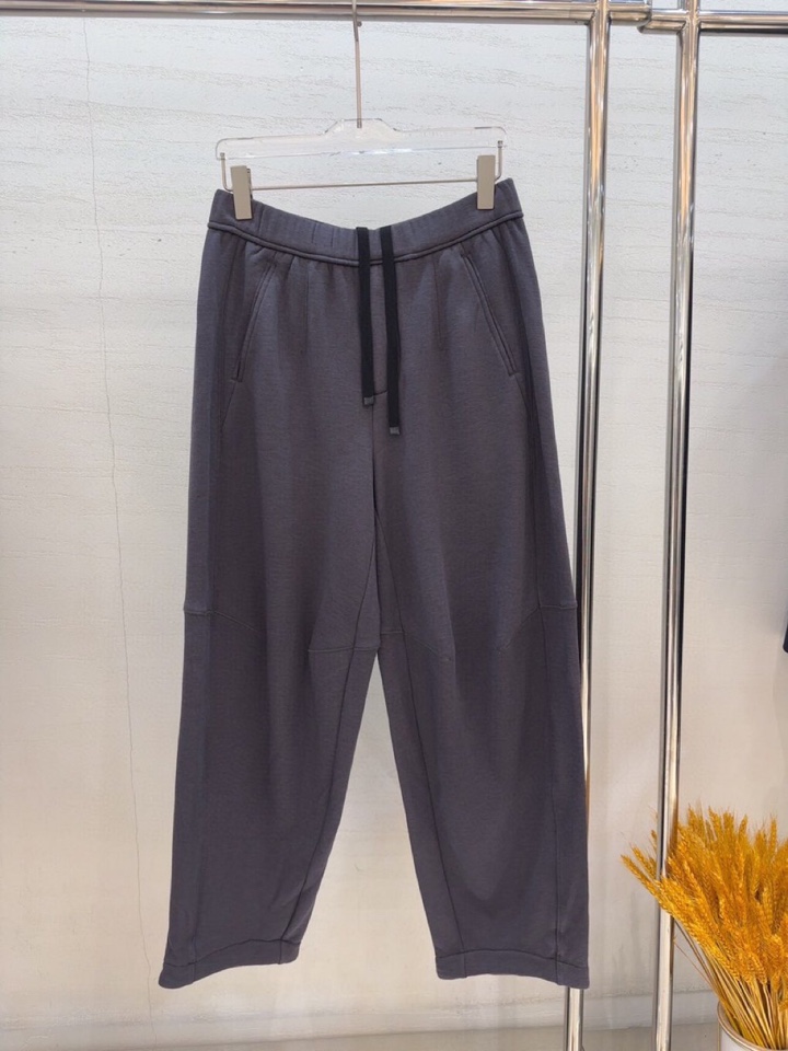  (Arcteryx）始祖鸟2025秋冬STUDIOUS TOKYO日本潮买店。街头松弛的日系风休闲裤，