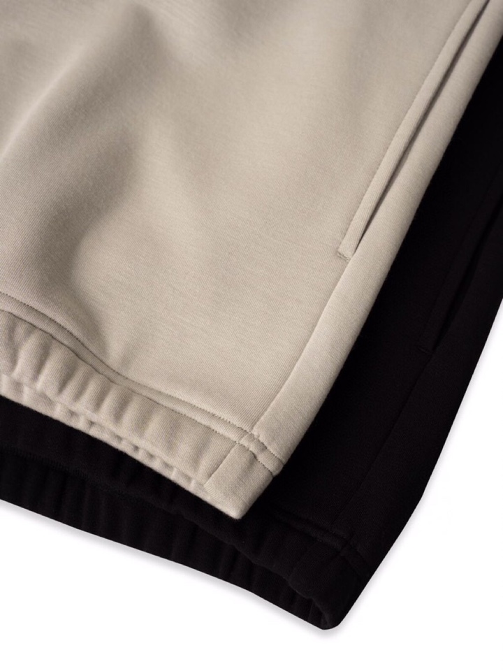  (Arcteryx）始祖鸟2025秋冬STUDIOUS TOKYO日本潮买店小立领卫衣。中性风高领设计