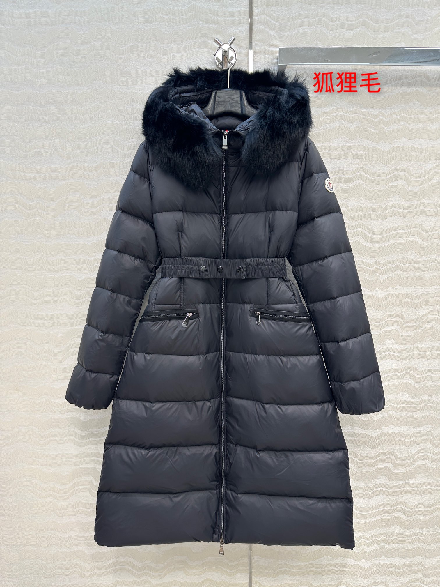 高端原单品质！Mo经典必入爆款BOEDIC连帽羽绒服！认准我家版本，定制进口芬兰超大狐狸🦊毛毛大毛领可拆