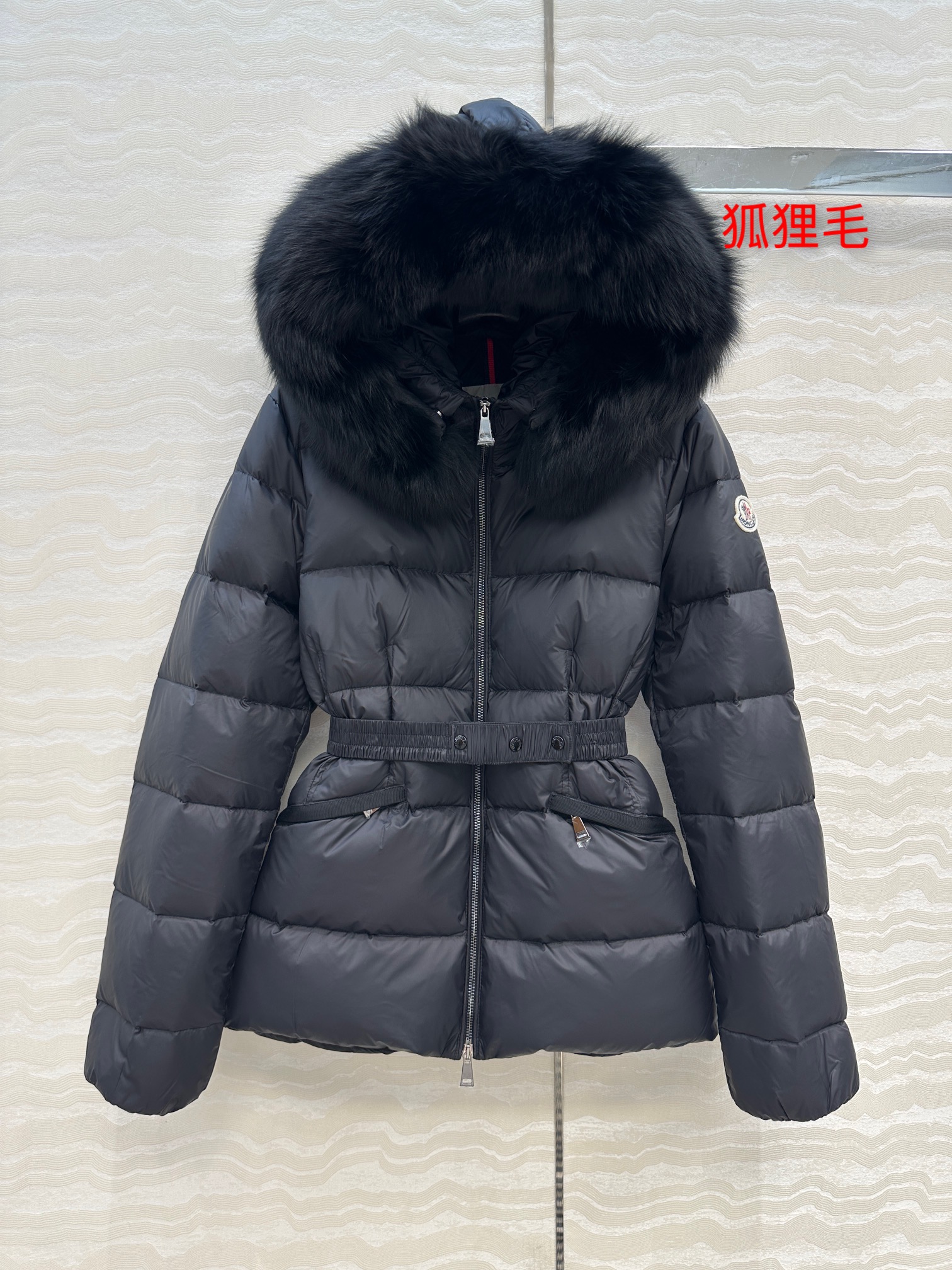 高端原单品质！Mo经典必入爆款BOEDIC连帽羽绒服！认准我家版本，定制进口芬兰超大狐狸🦊毛毛大毛领可拆