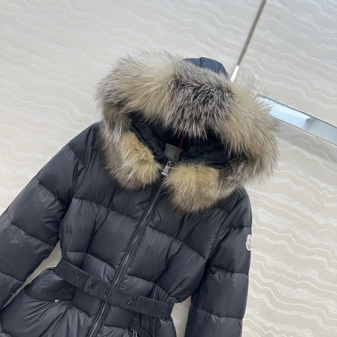 高端原单品质！Mo经典必入爆款BOEDIC连帽羽绒服！认准我家版本，定制进口芬兰超大狐狸🦊毛毛大毛领可拆