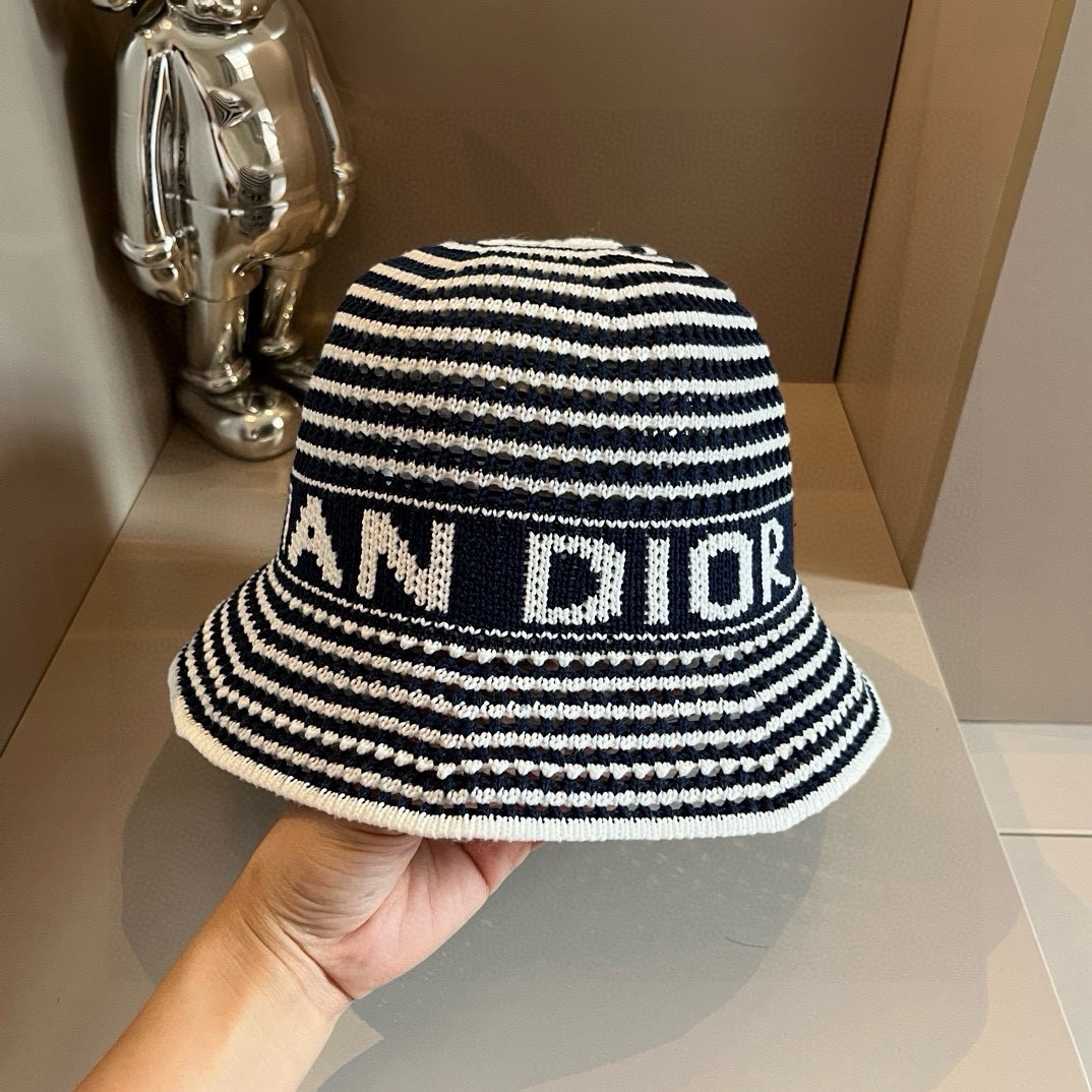 🆕
Dior迪奥新款针织渔夫帽，手抓针织帽