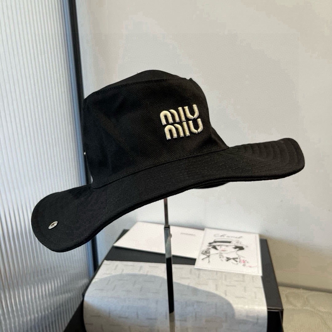 🆕

miumiu缪缪高端牛仔渔夫帽，原单品质，头围57cm