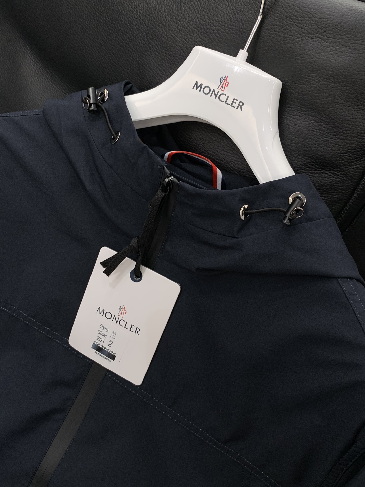 Moncler Women's Fashionable Hooded Lightweight Jacket - Stylish & Comfortable 20 i1756024892 3857 3