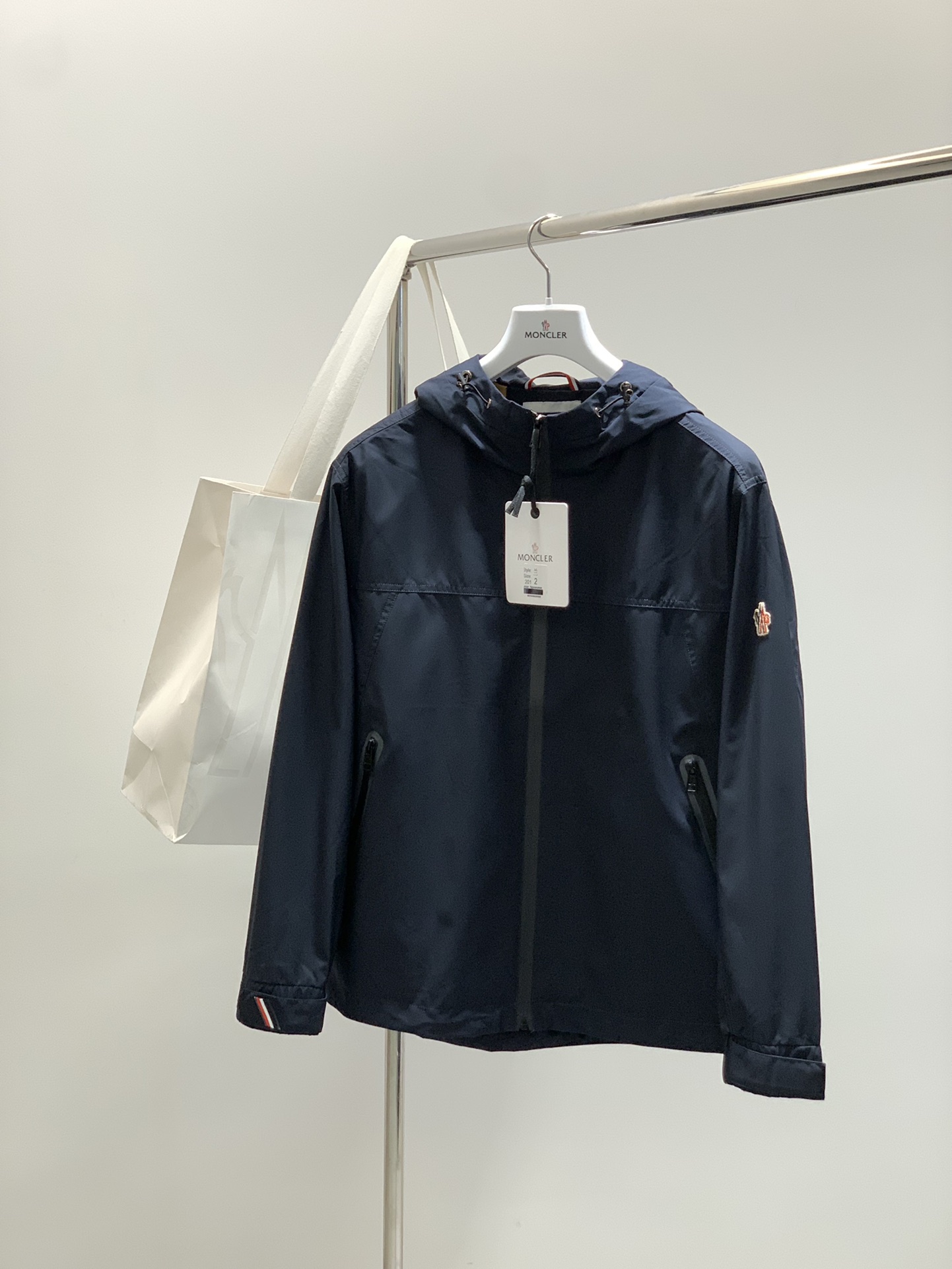 Moncler Women's Fashionable Hooded Lightweight Jacket - Stylish & Comfortable 17 i1756024892 5064 0
