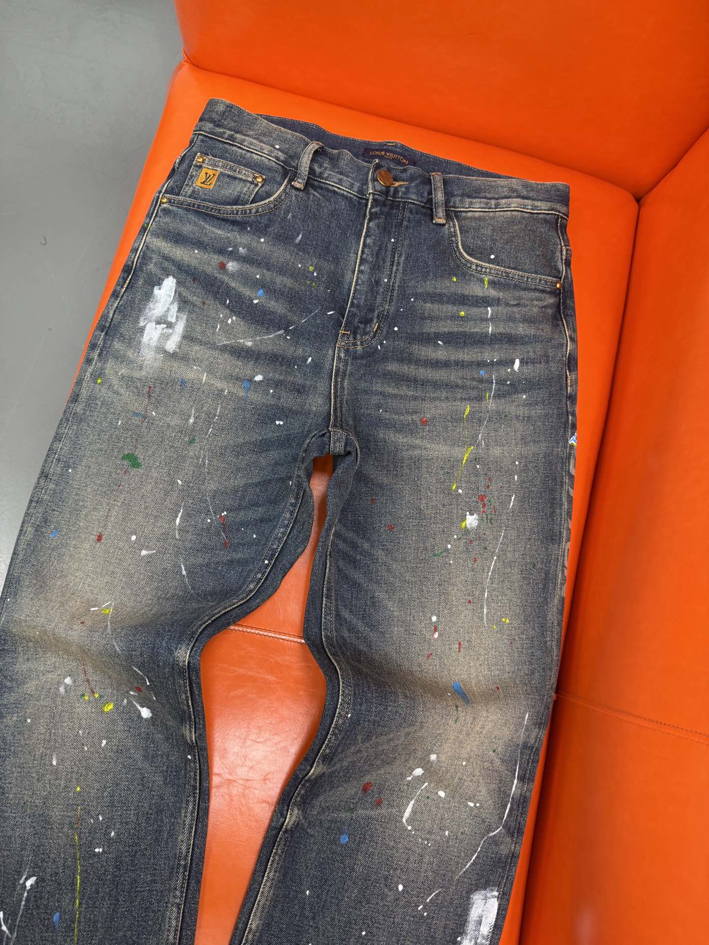 独特1+爆款，手工自绘直筒裤🔥创新新款🔥 创新新款🔥 创新新款上市现货🔥年🔥最新原单直筒裤，超级定制，重