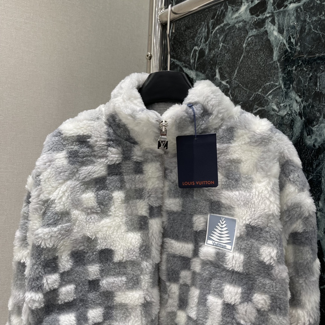 
路易 25早秋新款 羊羔绒拉链夹克外套 YB定制马赛克罗纹拼接!环保人造毛 减龄少女气质帅气又时髦!经