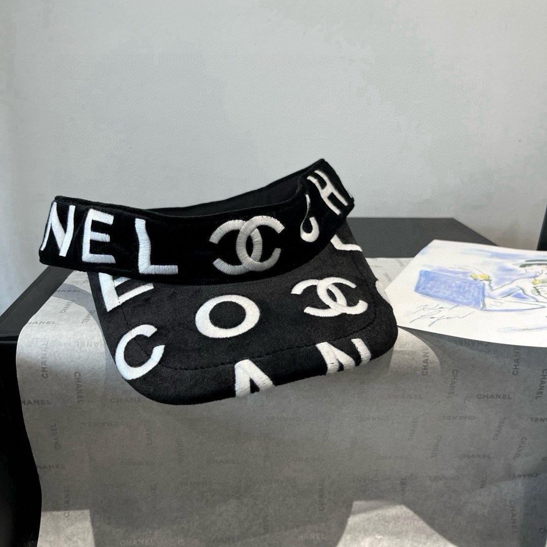 🆕

Chanel香奈儿新款空顶鸭舌帽