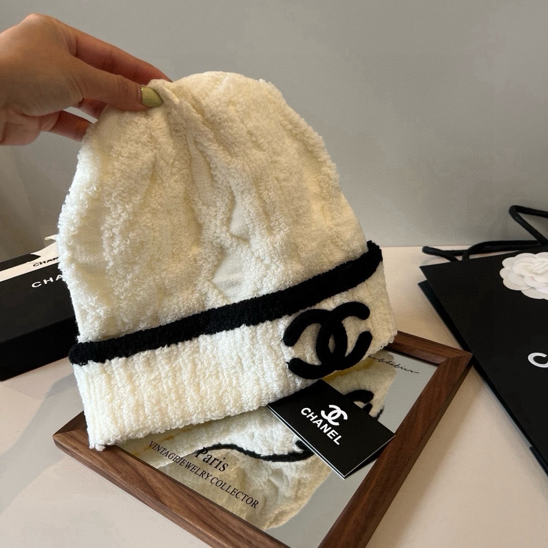 🆕

Chanel香奈儿针织毛线帽
