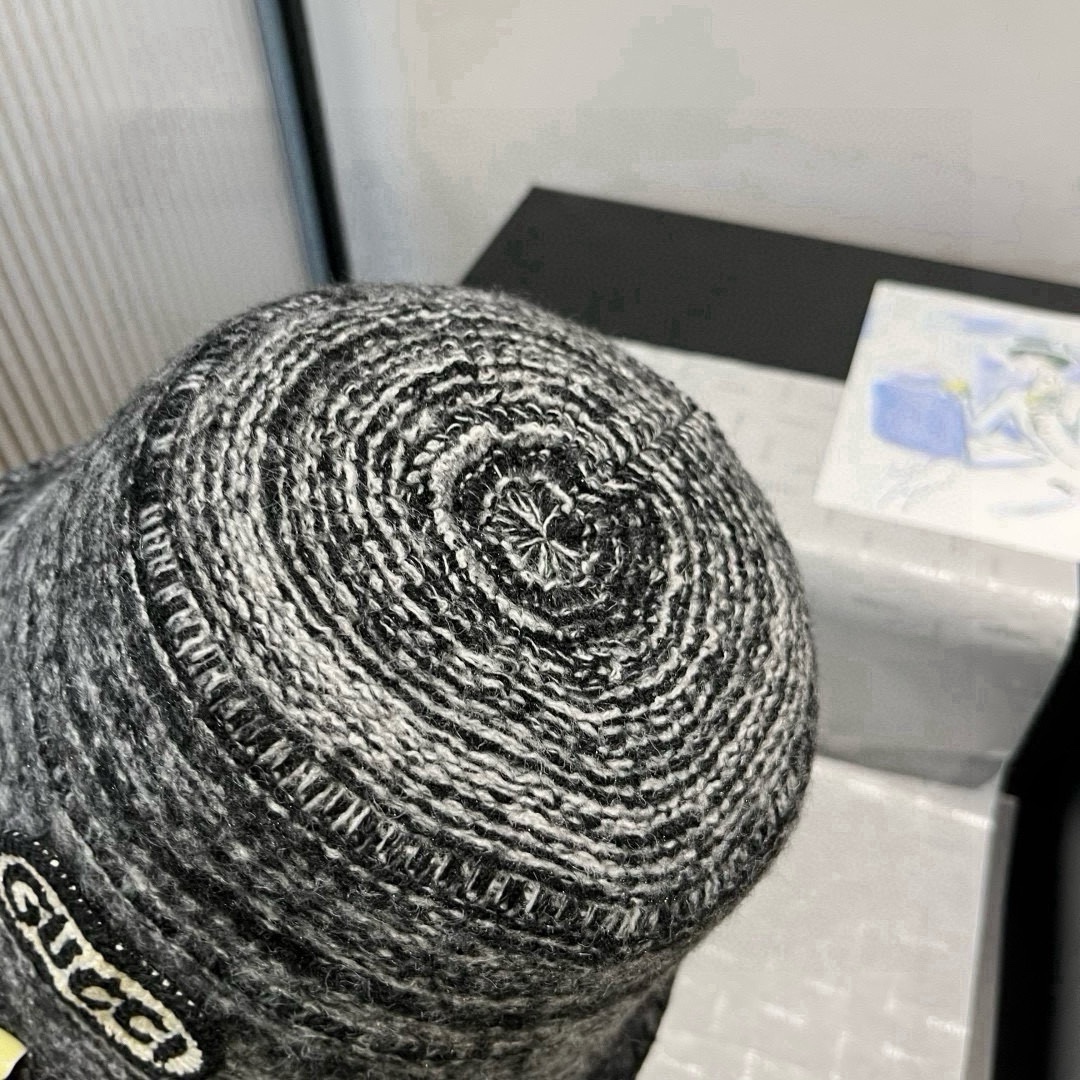 🆕

Gucci古奇新款毛毛混色渔夫帽，秋冬必备，百搭款，头围57cm