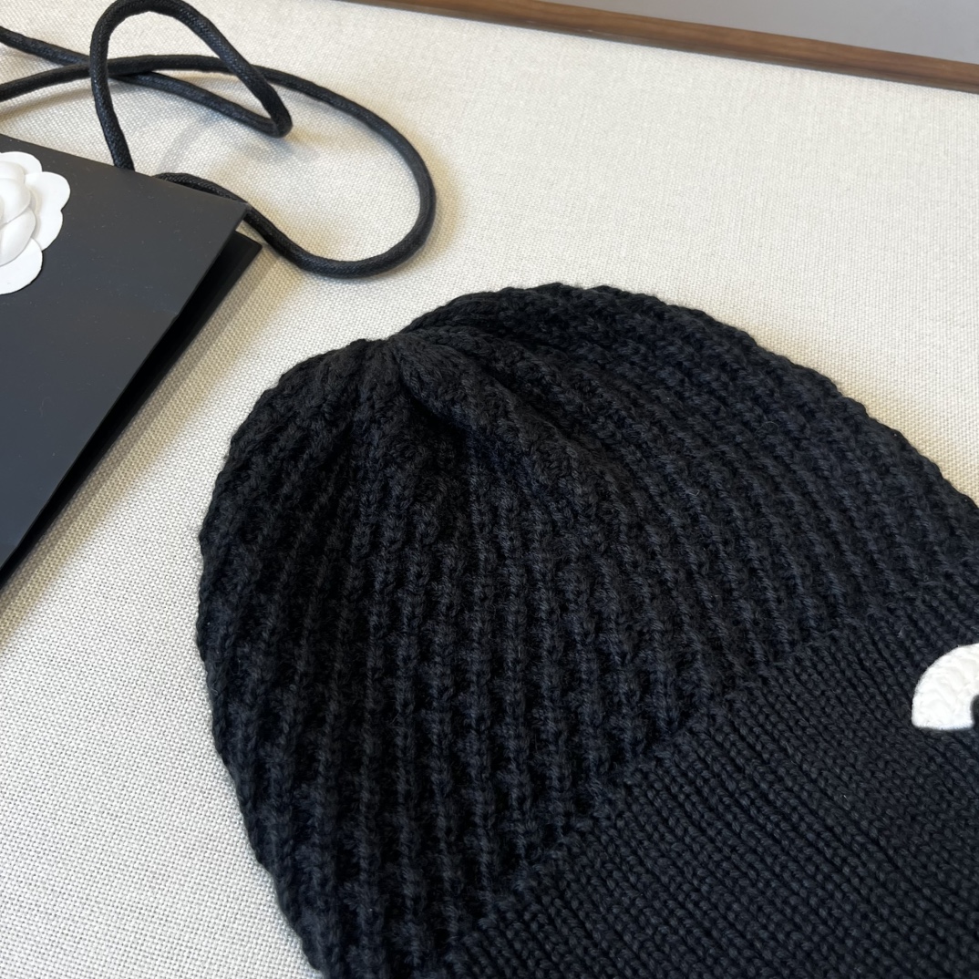 🆕

Chanel香奈儿针织毛线帽