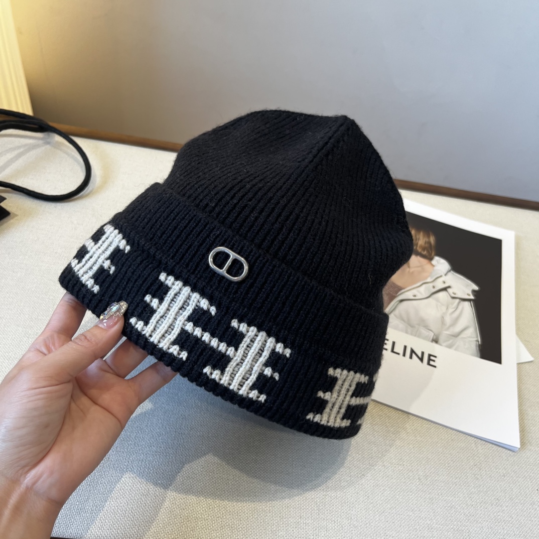 🆕

Hermes爱马仕新款针织毛线帽