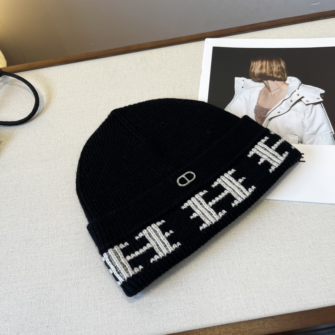 🆕

Hermes爱马仕新款针织毛线帽