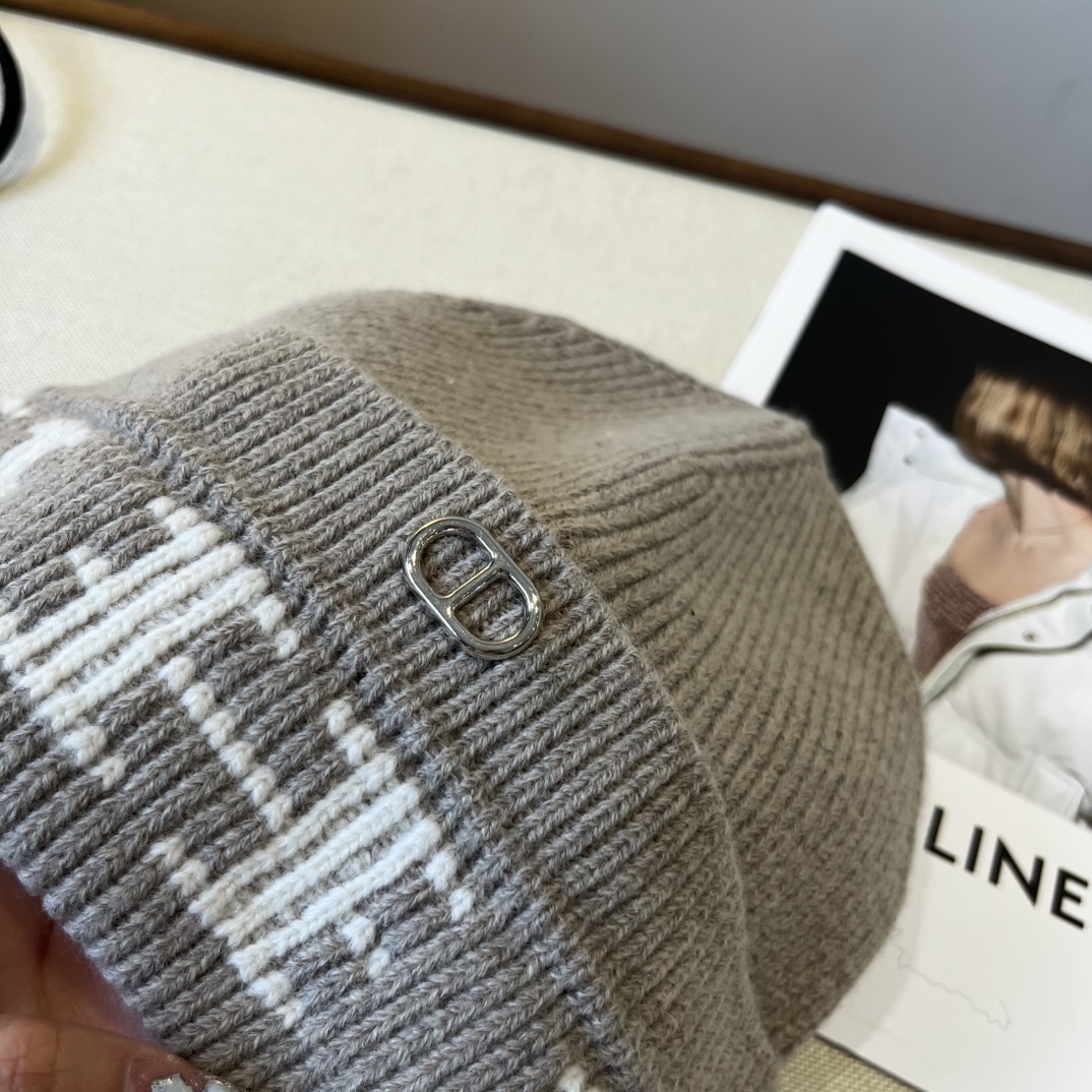 🆕

Hermes爱马仕新款针织毛线帽