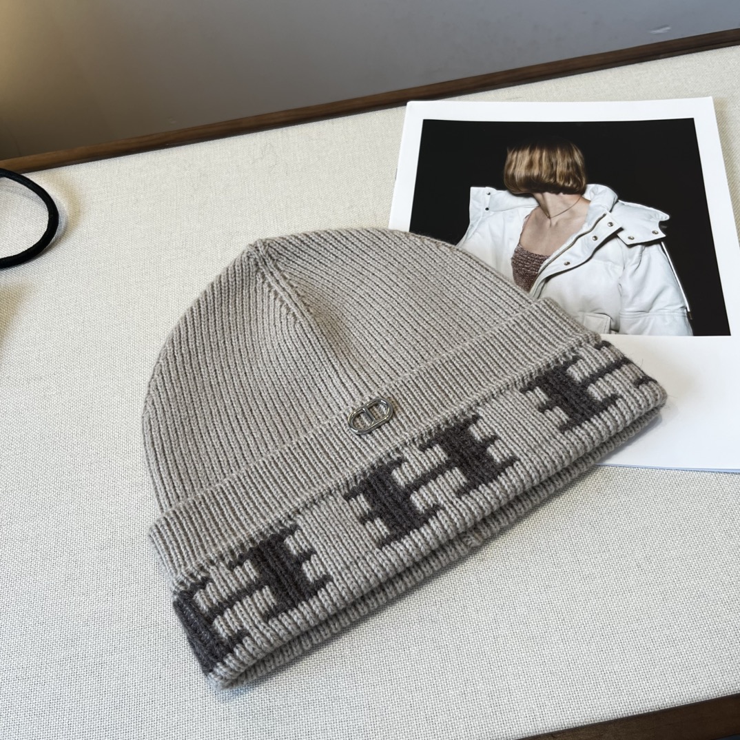 🆕

Hermes爱马仕新款针织毛线帽