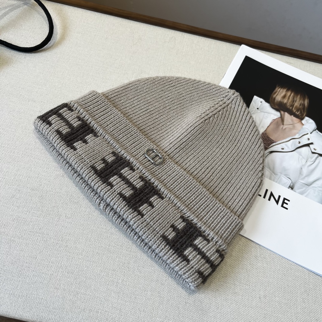 🆕

Hermes爱马仕新款针织毛线帽