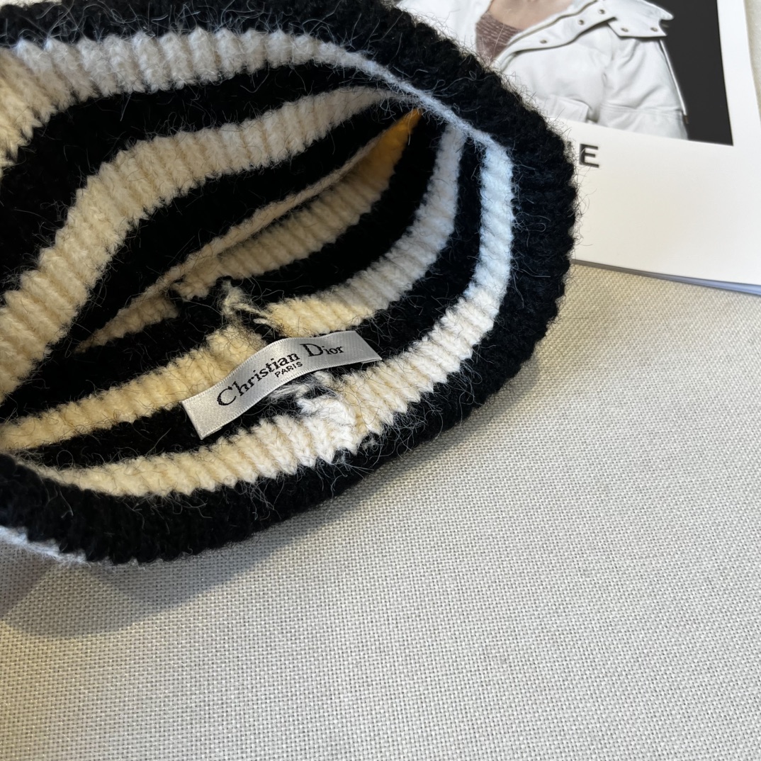 🆕

Dior Miss迪奥针织毛线帽，羊毛帽