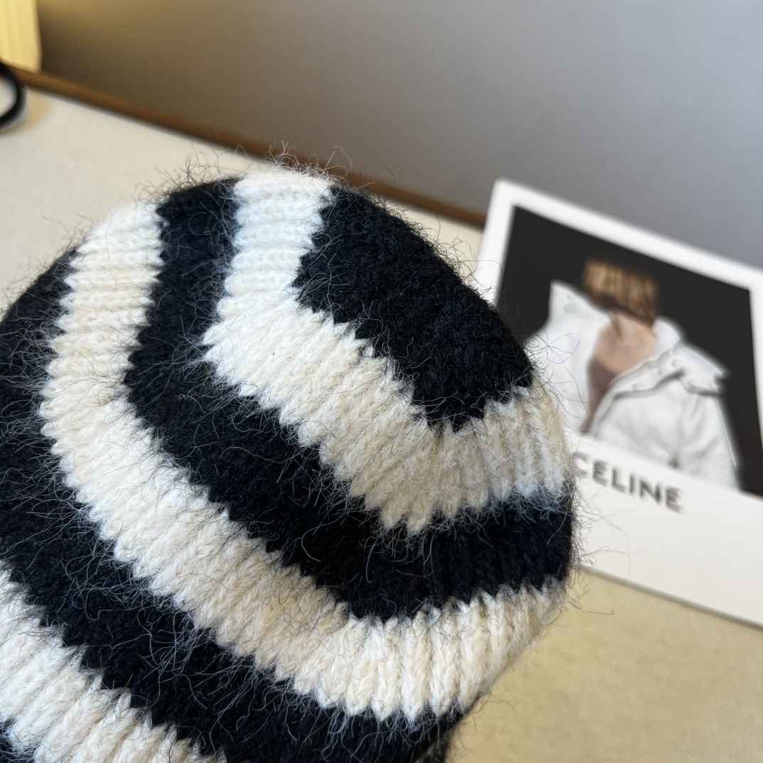 🆕

Dior Miss迪奥针织毛线帽，羊毛帽