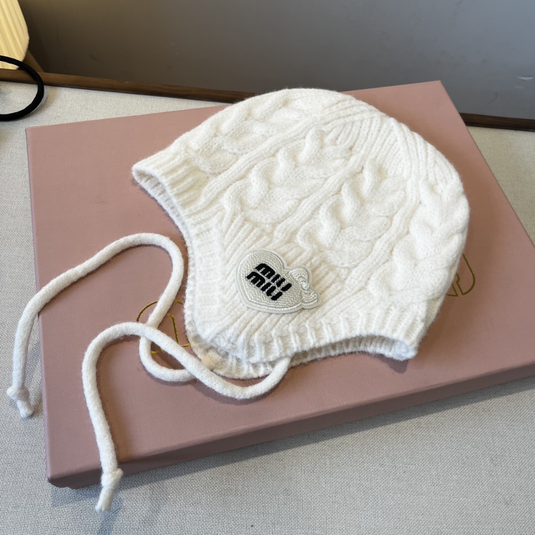 🆕

缪缪针织毛线帽、护耳帽