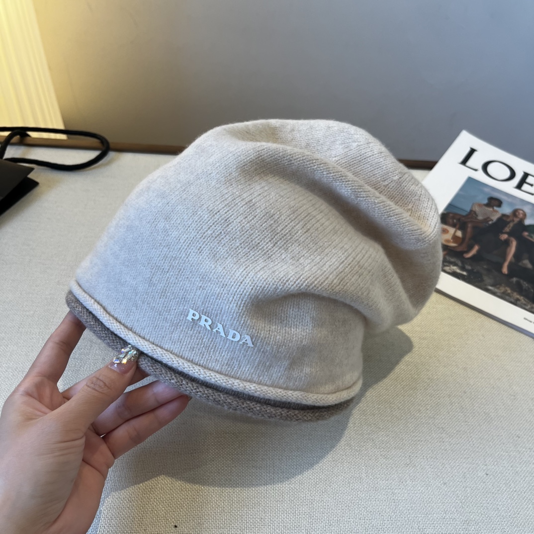 🆕

普拉达新款羊毛帽，中性款毛线帽，百分百羊毛面料%🦙