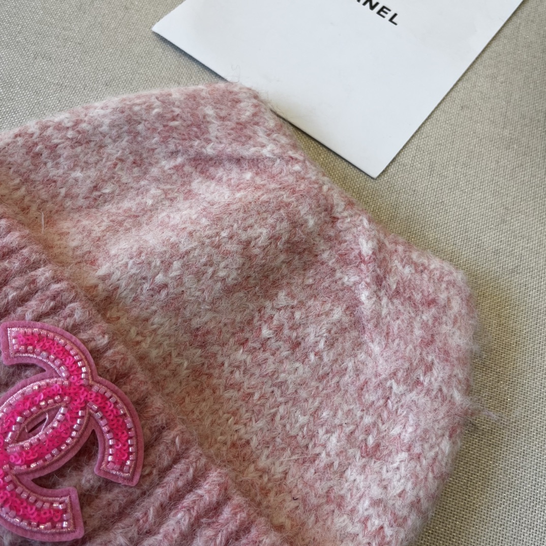 🆕

Chanel香奈儿秋冬款新款猫耳朵毛线帽, 百分百羊毛面料🐑