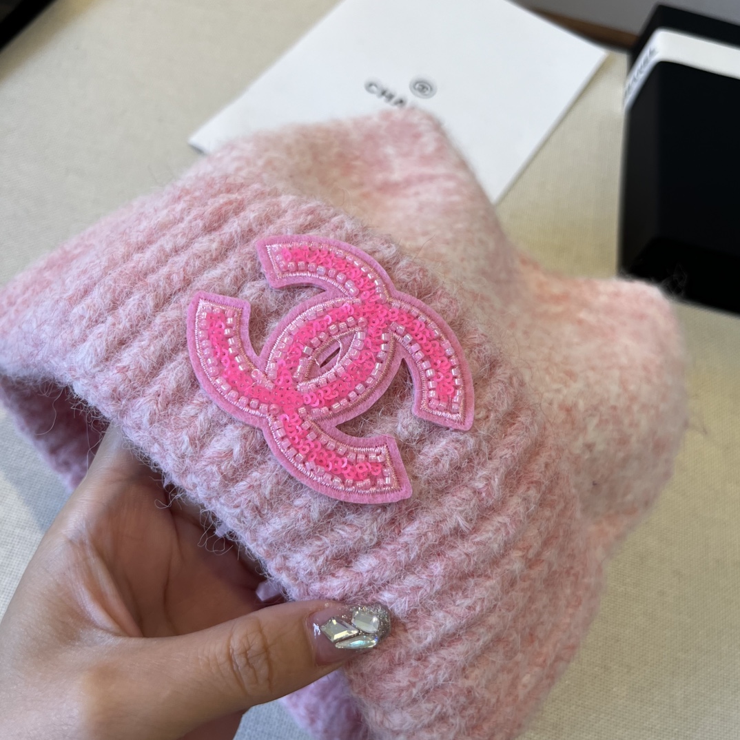 🆕

Chanel香奈儿秋冬款新款猫耳朵毛线帽, 百分百羊毛面料🐑