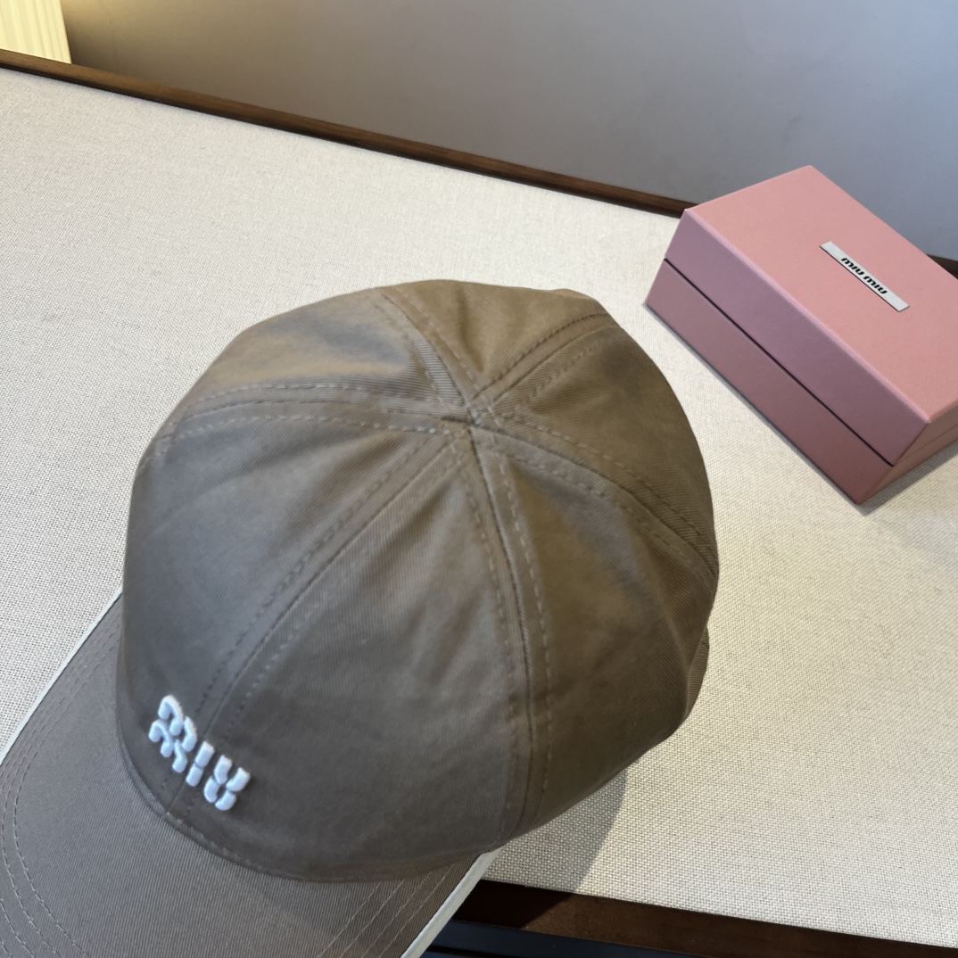 🆕

miumiu缪缪新款鸭舌帽，25年专柜新款，头围57cm