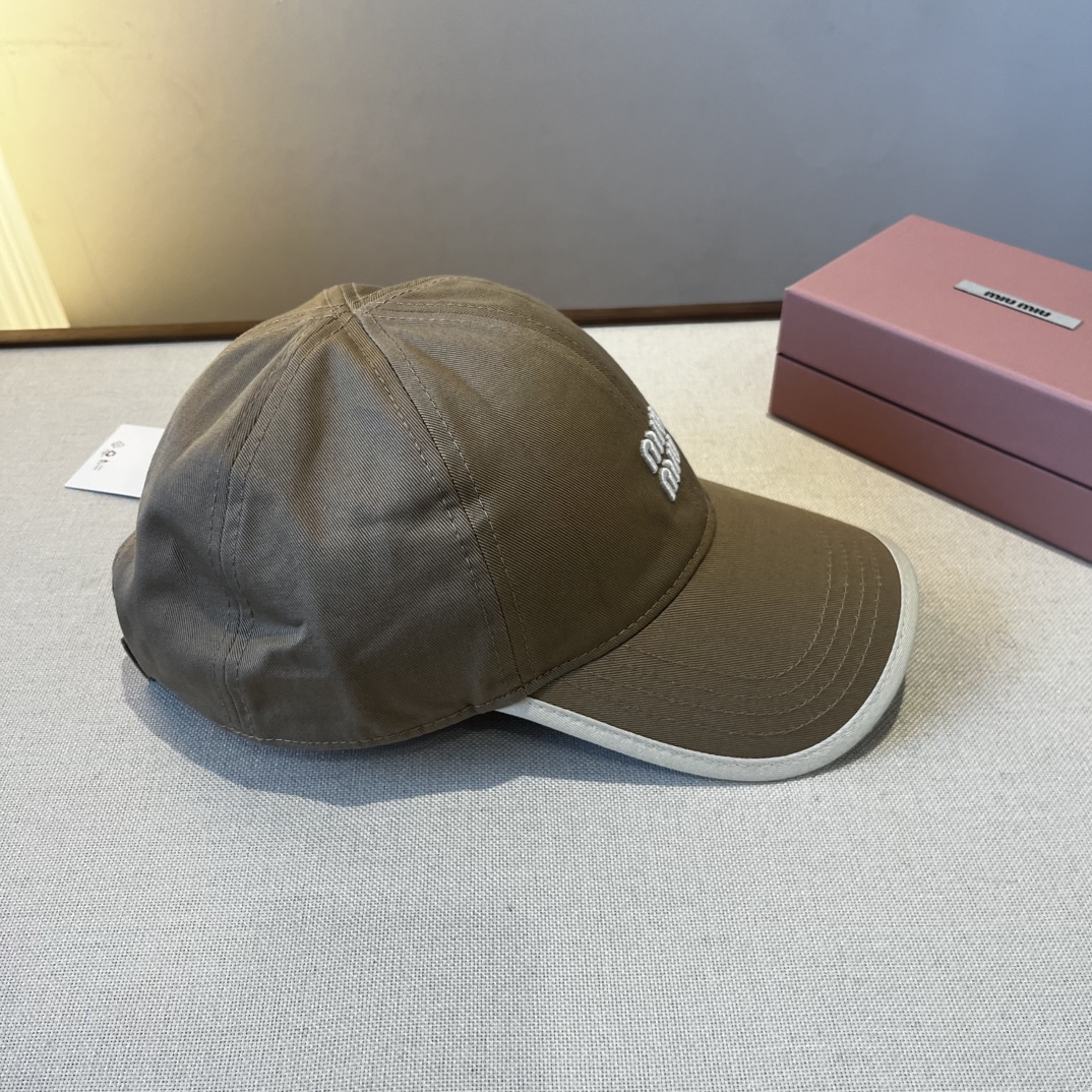 🆕

miumiu缪缪新款鸭舌帽，25年专柜新款，头围57cm