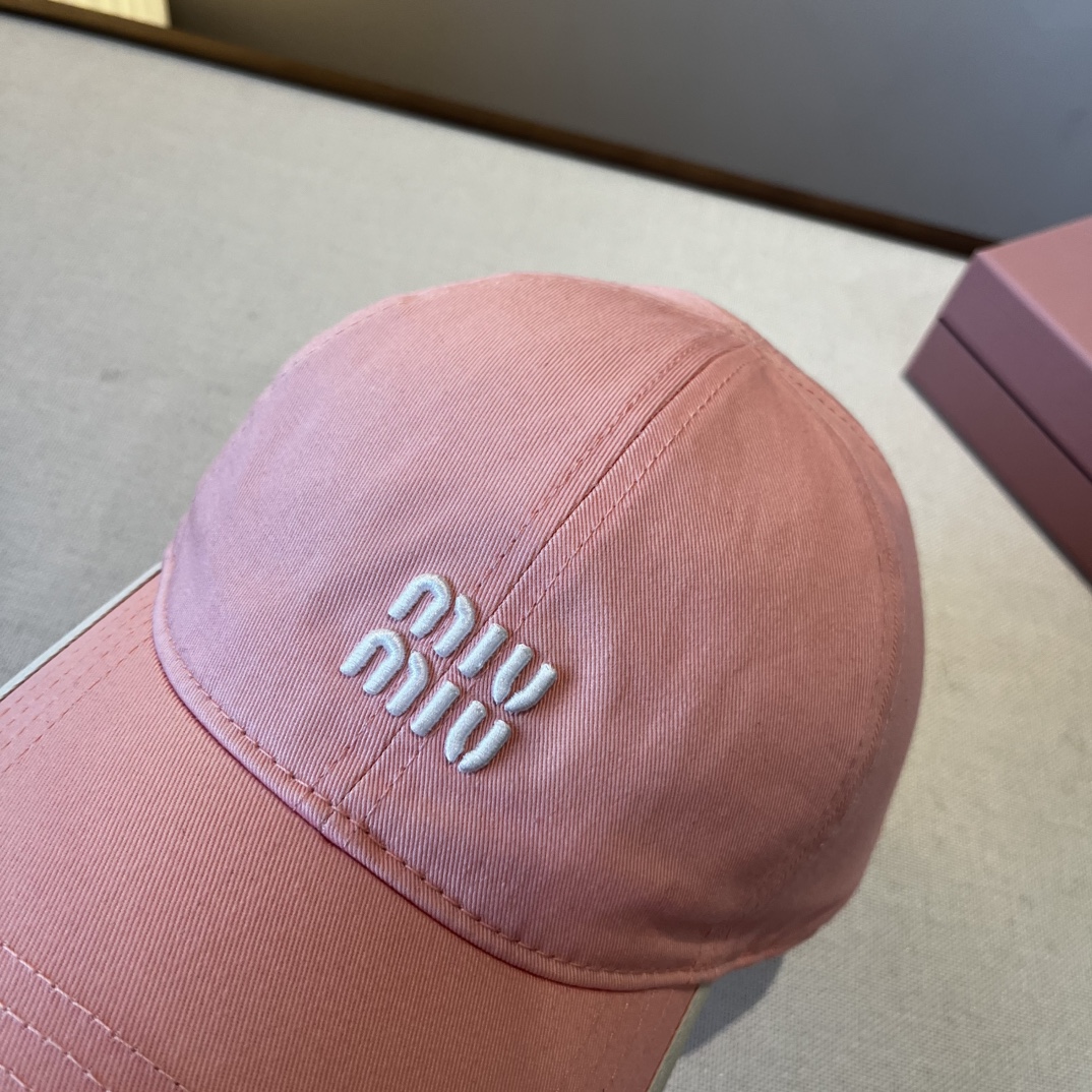 🆕

miumiu缪缪新款鸭舌帽，25年专柜新款，头围57cm