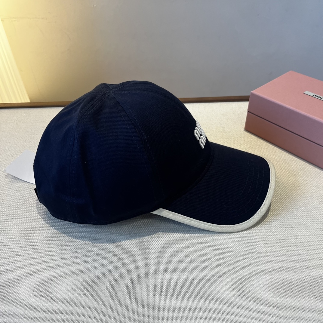 🆕

miumiu缪缪新款鸭舌帽，25年专柜新款，头围57cm