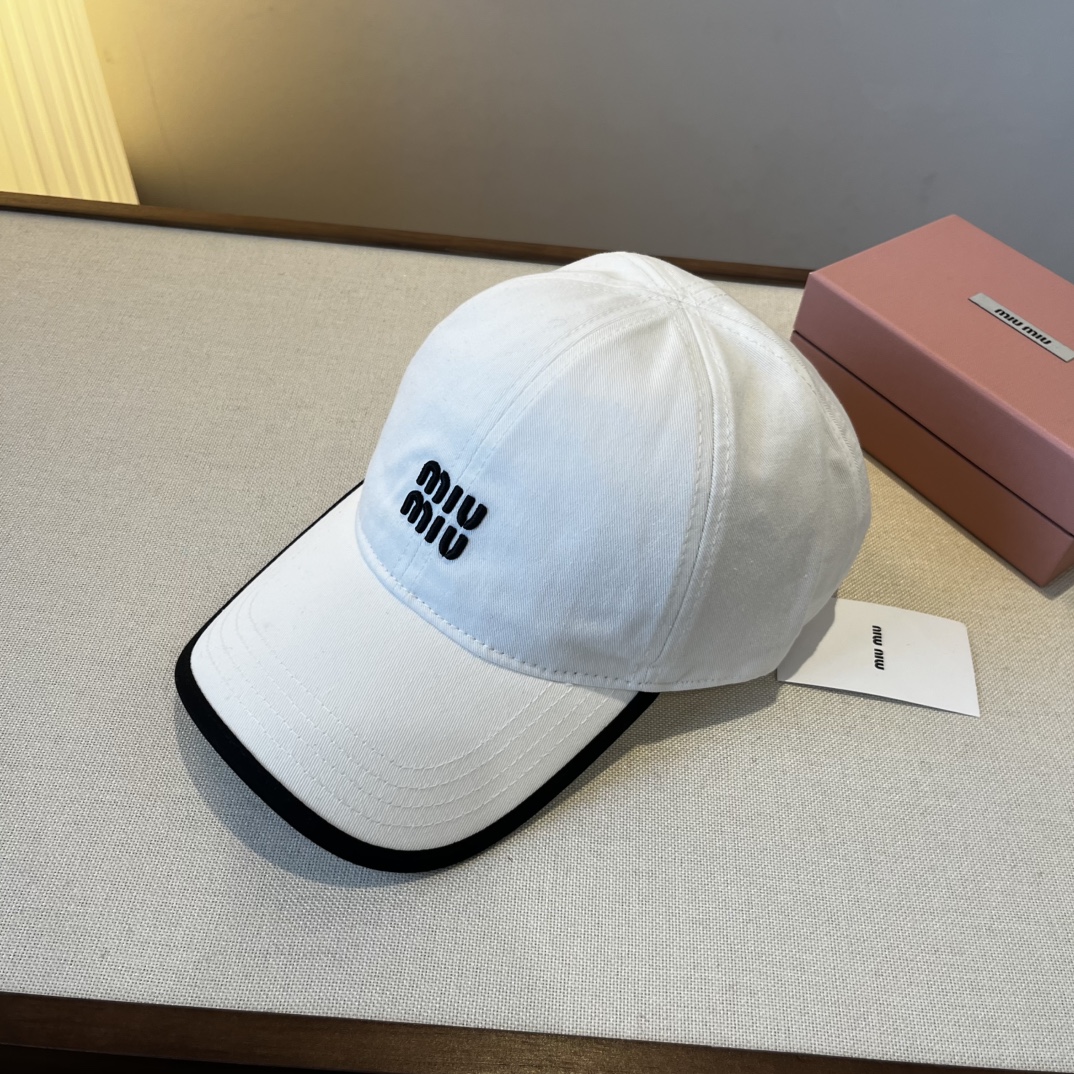 🆕

miumiu缪缪新款鸭舌帽，25年专柜新款，头围57cm