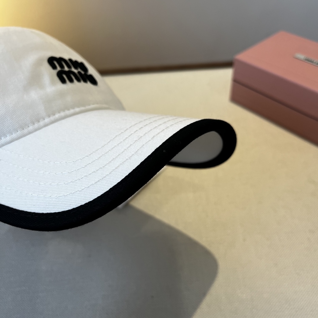 🆕

miumiu缪缪新款鸭舌帽，25年专柜新款，头围57cm