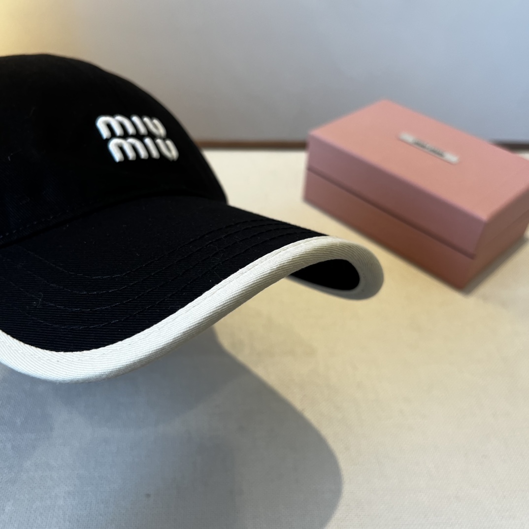 🆕

miumiu缪缪新款鸭舌帽，25年专柜新款，头围57cm