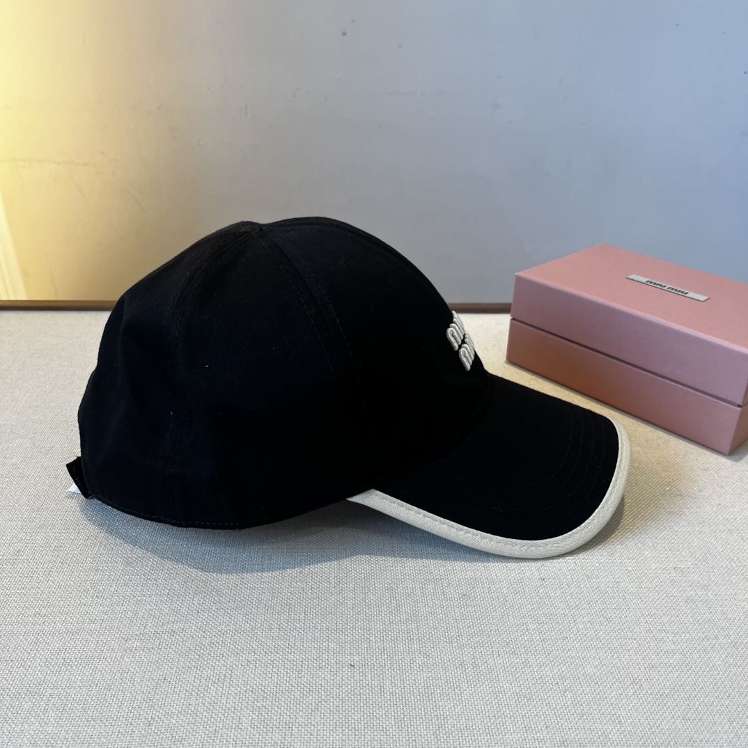 🆕

miumiu缪缪新款鸭舌帽，25年专柜新款，头围57cm