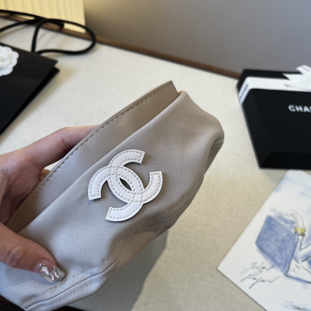 🆕

Chanel香奈儿新款贝雷帽 头围57cm