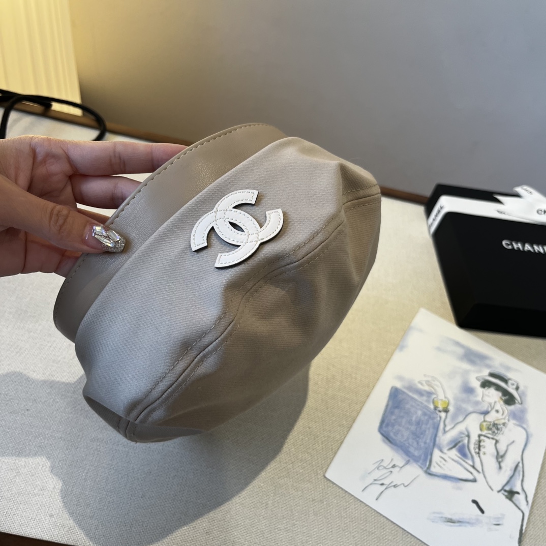 🆕

Chanel香奈儿新款贝雷帽 头围57cm