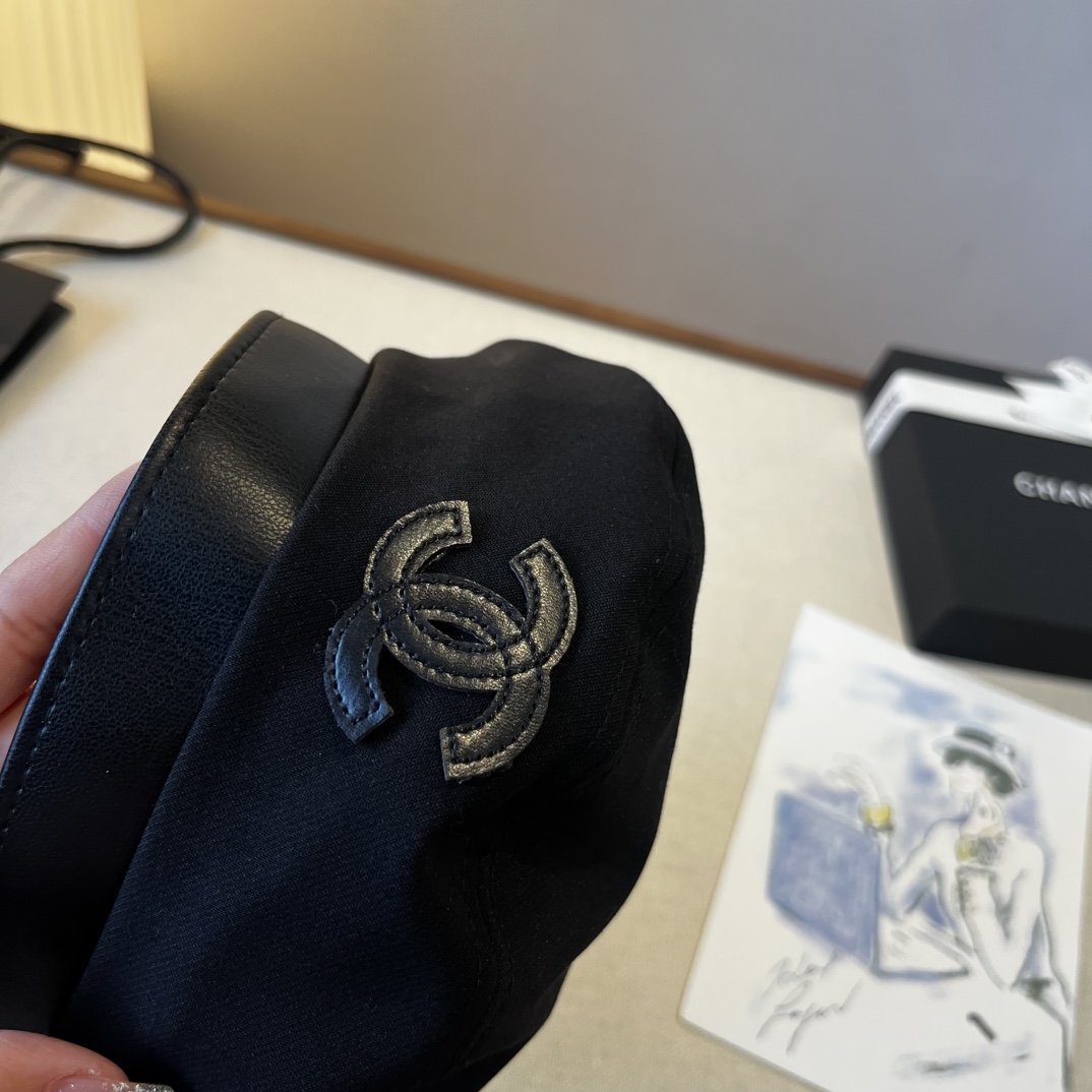 🆕

Chanel香奈儿新款贝雷帽 头围57cm