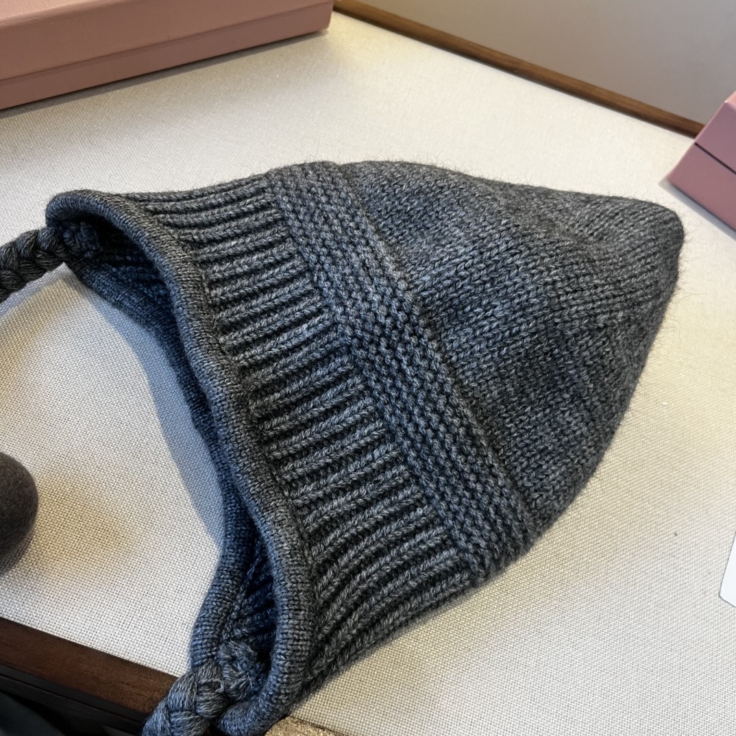 🆕

缪缪针织毛线帽、护耳帽