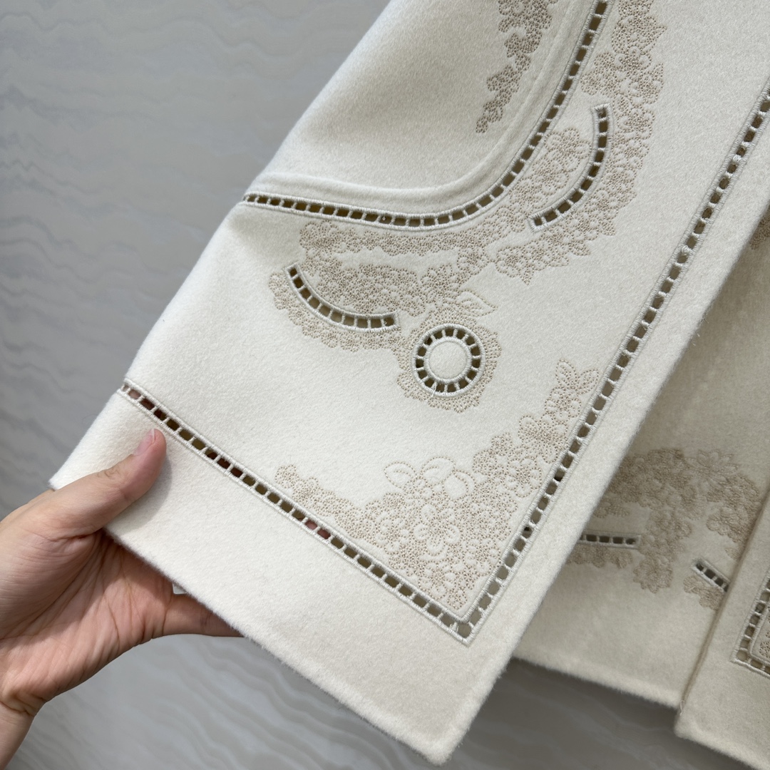 Elegant Embroidered Wool-Cashmere Blend Jacket - Luxury Women's Outerwear 7 i1756062867 1411 5