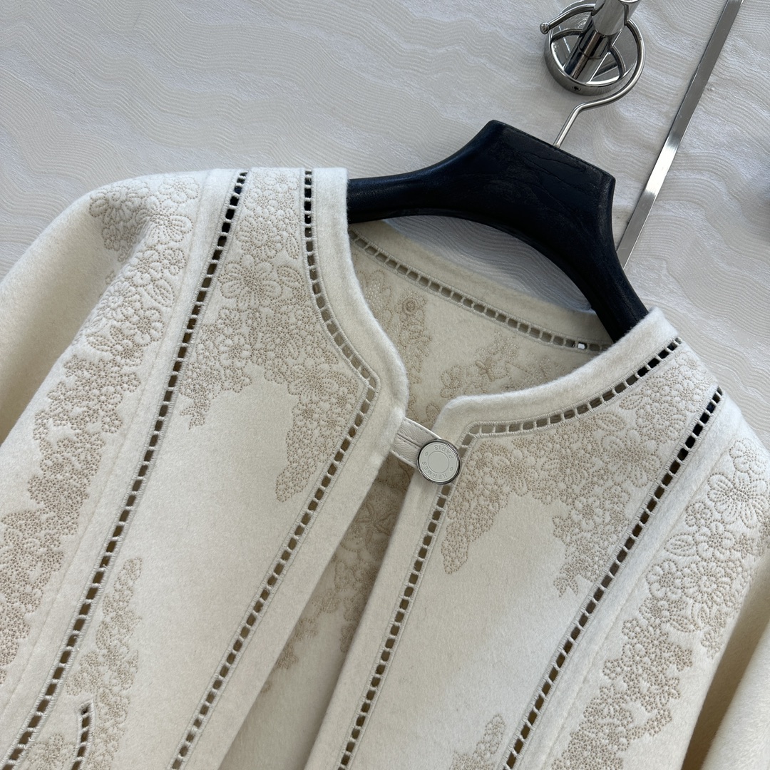 Elegant Embroidered Wool-Cashmere Blend Jacket - Luxury Women's Outerwear 4 i1756062867 2380 2